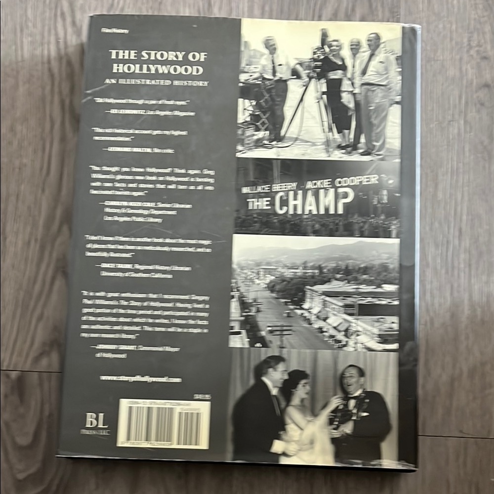 Illustrated Hollywood History Book - Picture 2 of 2